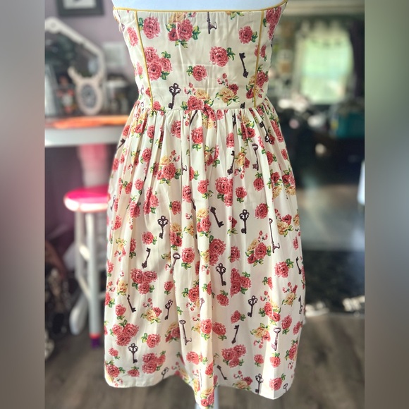 Minuet Key Print Strapless Sweetheart Dress - Picture 4 of 5